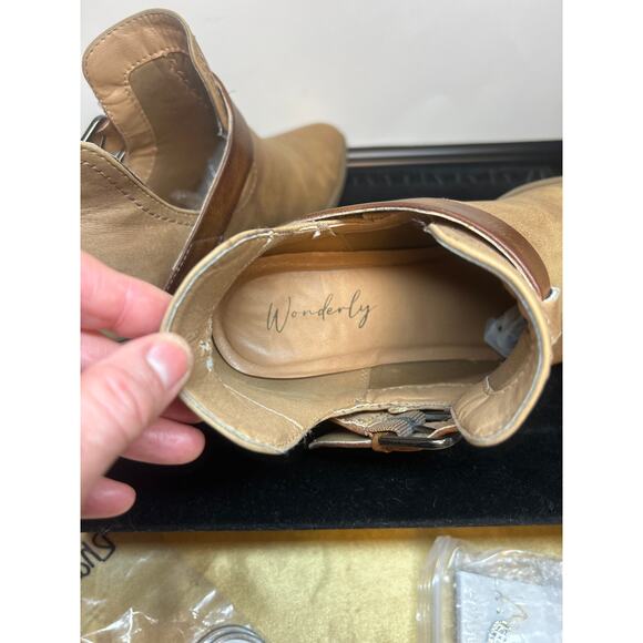 Wonderly Maeve Cognac Faux Leather Ankle Bootie Size 7.5 M Cowboy Southwestern - Picture 8 of 9